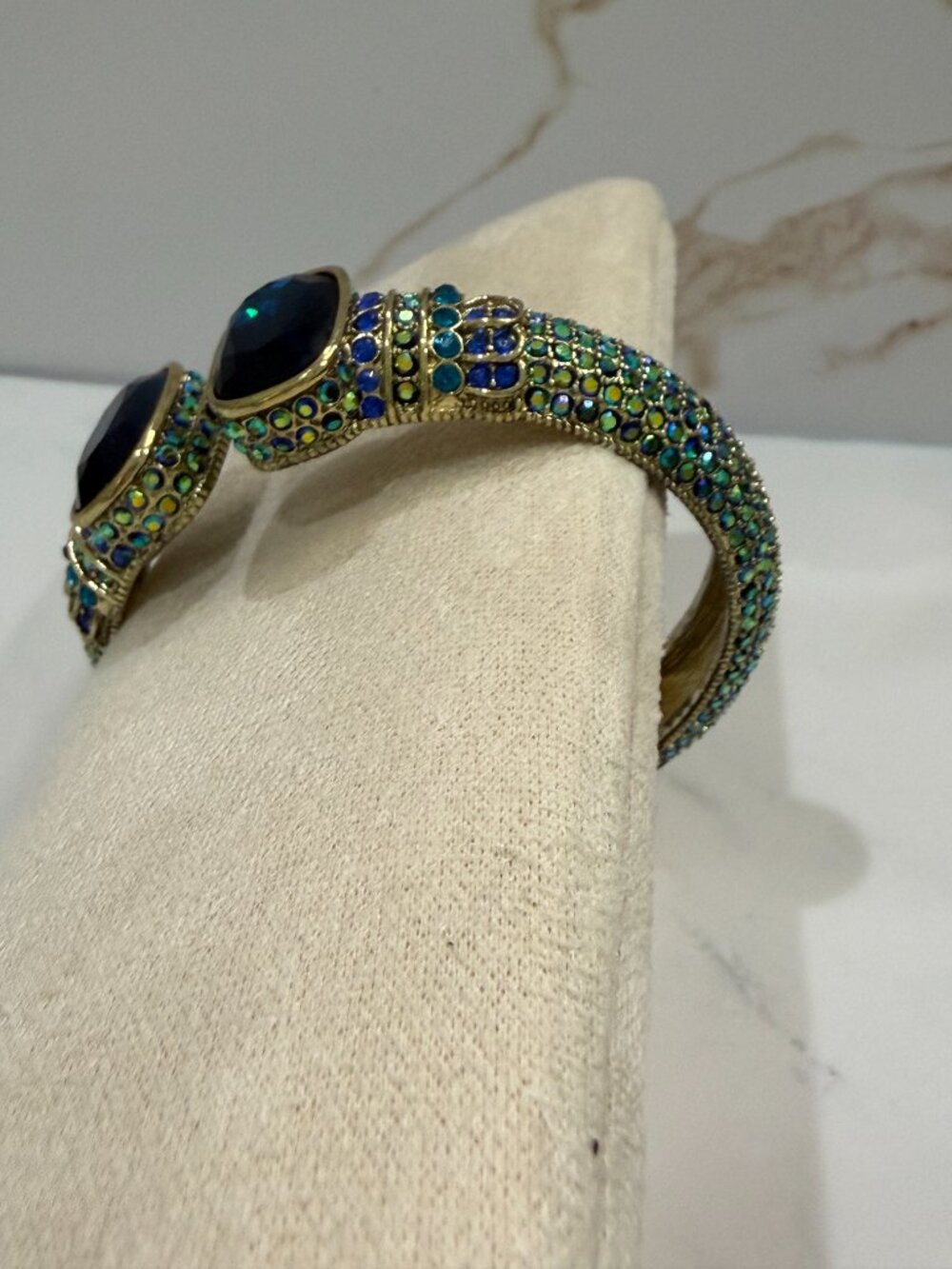Heidi Daus 3-Pc Crystal Hinged Bangle Set Blue AB M/L - Picture 8 of 15